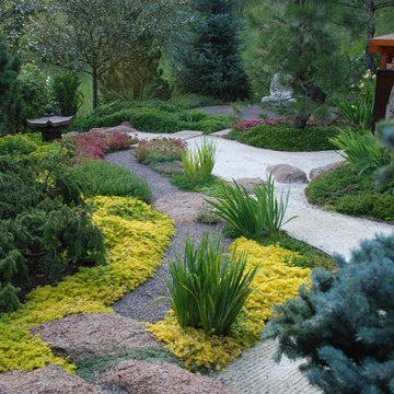 Tranquility Corner-Strolling Path