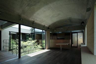 Example of a minimalist home design design in Yokohama