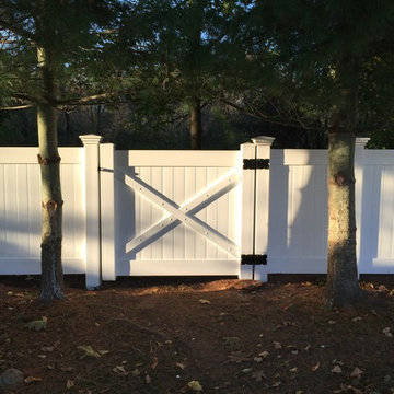 Newington| 4' Premium PVC Yard Enclosure