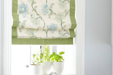 Inspiration for a shabby-chic style kitchen remodel in Grand Rapids