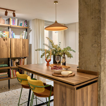 Cocina luminosa y baños atemporales