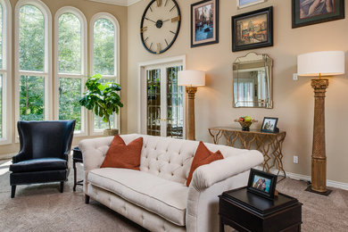 Inspiration for a timeless living room remodel in Detroit