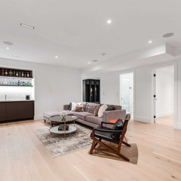 Luxury Custom Home On Ellis Park