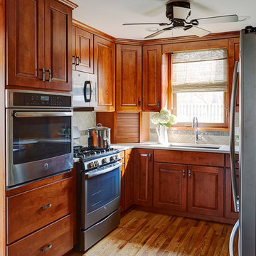 Traditional Alder Galley Kitchen
