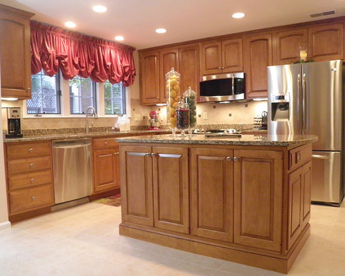 Best 10 X 10 Kitchen Design Ideas & Remodel Pictures | Houzz  Save Photo