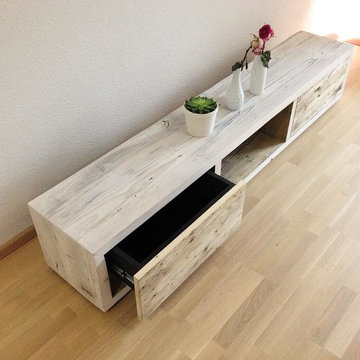 Woodthings – Lowboard