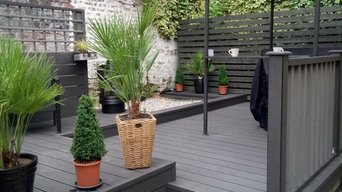 Charcoal composite relaxing decking area