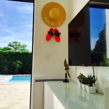 Studio pool house