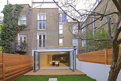 Home design - contemporary home design idea in London
