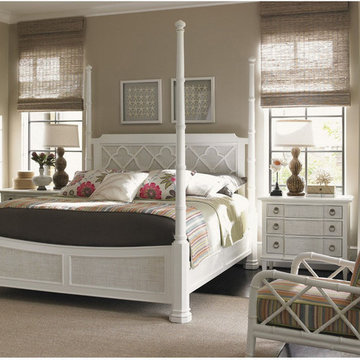 Tommy Bahama Ivory Key Southampton Poster King Bed in Antique White/Somers Isle