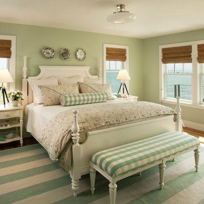 Inspiration for a coastal home design remodel in Portland Maine