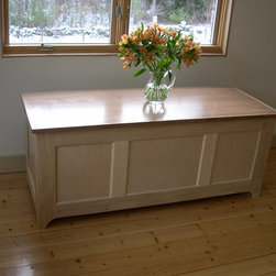 Blanket chest - Accent Chests And Cabinets
