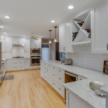 Alexandria, VA White and Chocolate Kitchen Design