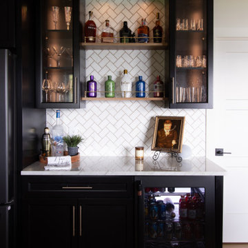 Designing a Lakefront Cottage Kitchen and Bar Built for Making Memories