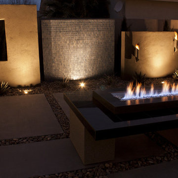 OUTDOOR LIVING