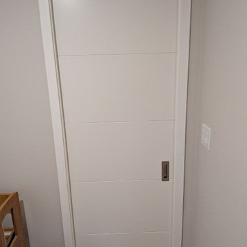 Planum 0770 White with silver rectangular pulls