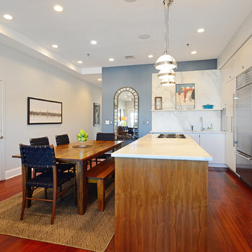 Picture perfect 2 bedroom, 2 bath penthouse on Willow