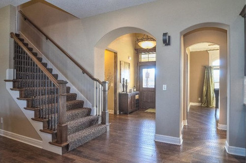 Can I Paint My Walls Light Gray With This Dark Brown Carpet On Stairs - How To Paint Walls Next Carpeted Stairs