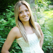 Katie McElhones foto