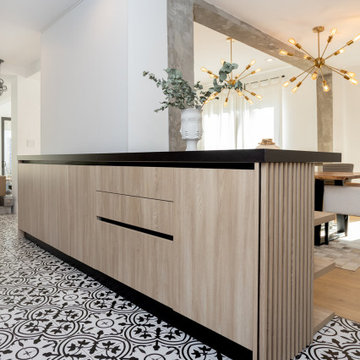 Modern Sophistication: Kitchen with Rustic Charm in Miami
