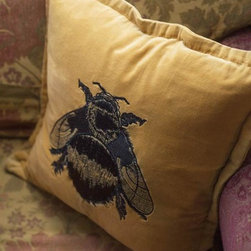 "Queen Bee" Velvet Pillow - Decorative Pillows