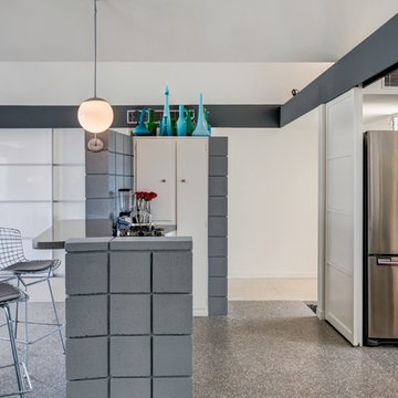 Bar & Kitchen Hallway