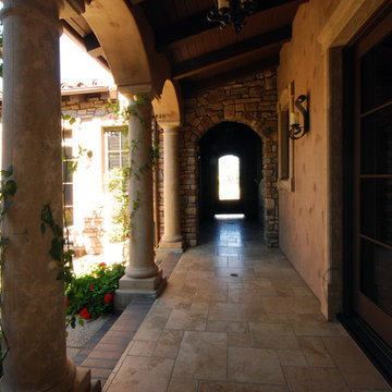 Sienna Vineyard Estate - Loggia