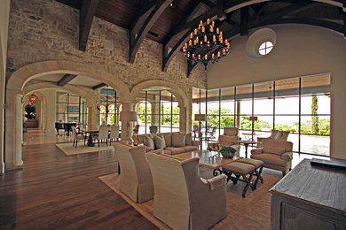 Home design - traditional home design idea in Dallas