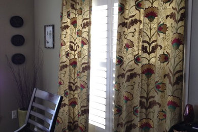 Dining room - transitional dining room idea in Cleveland