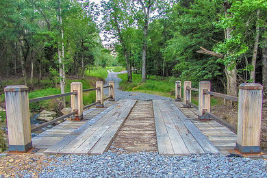 Photo of a rustic driveway in Birmingham.