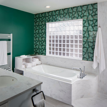 RICH GREEN AND WHITE MASTER BATH