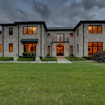 Villa Front Yard