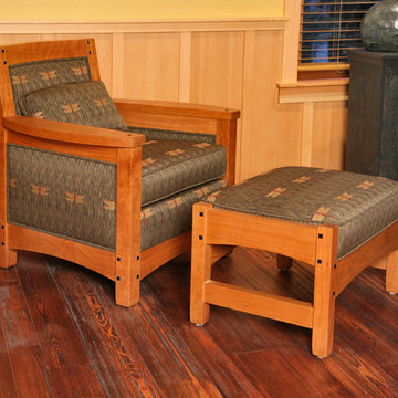 Mutiny Bay Chair and Ottoman