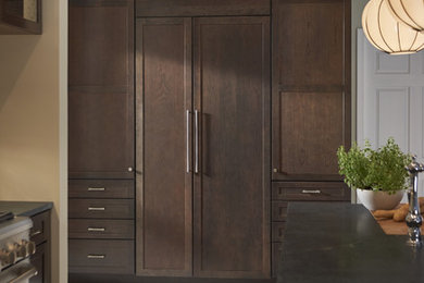 Example of a mountain style kitchen design