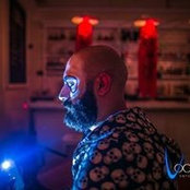 Amit Bee's photo