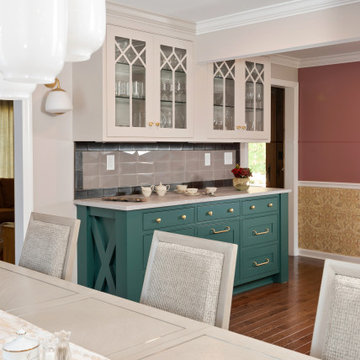 Colonial Transitional Kitchen