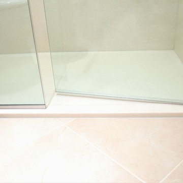 Neat as a Pin 5 x 9 Bathroom