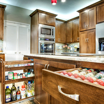 A Closed-off 1980’s Home Gets a Bigger, Brighter Look