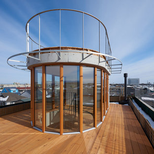 東京23区のコンテンポラリースタイルのおしゃれな屋上のデッキ (日よけなし) の写真