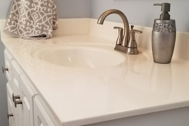Inspiration for a bathroom remodel in Jacksonville
