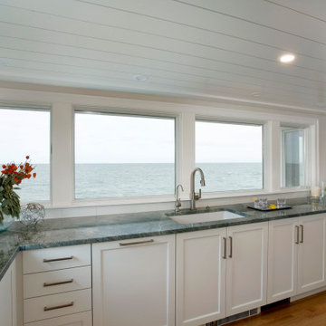 Circuit Ave