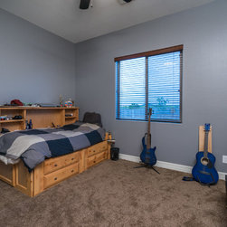 Excelsior Court Custom - Products
