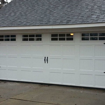 Ribbed Short Panel Insulated Garage Door with Windows