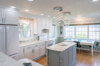 Example of a classic kitchen design in Minneapolis