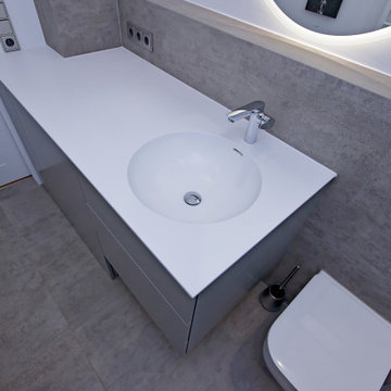 Aus einem Badezimmer wird ein Duschbad im Münchner Osten
