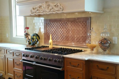 Example of a farmhouse kitchen design in Indianapolis