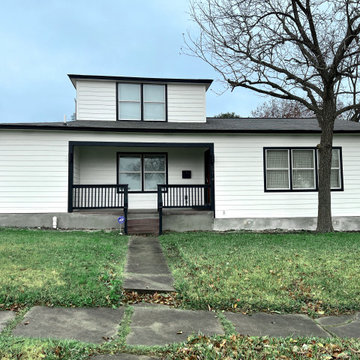 House Exterior Siding & Paint