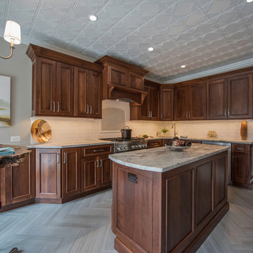 Warm Walnut Kitchen & Laundry