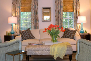 Example of a classic living room design in Boston
