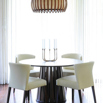 West Side Family Room & Dinette
